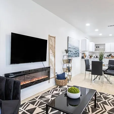 Luxury 6 Bedroom Oasis Apartment New Orleans