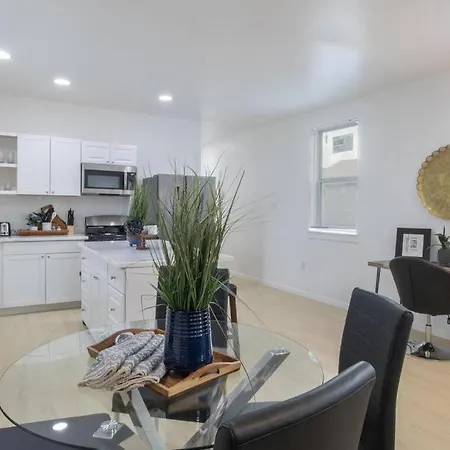 Luxury 6 Bedroom Oasis * New Orleans