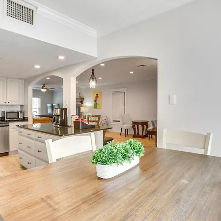 Cozy Retreat - 5 Mi To French Quarter! * New Orleans