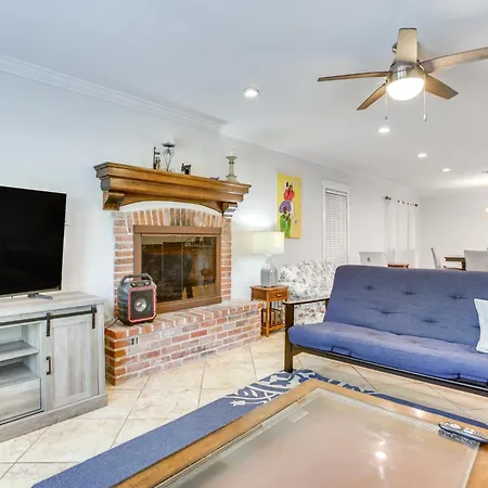 Cozy Retreat - 5 Mi To French Quarter!