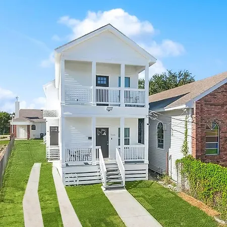 Apartment Charming Oasis In Nola *