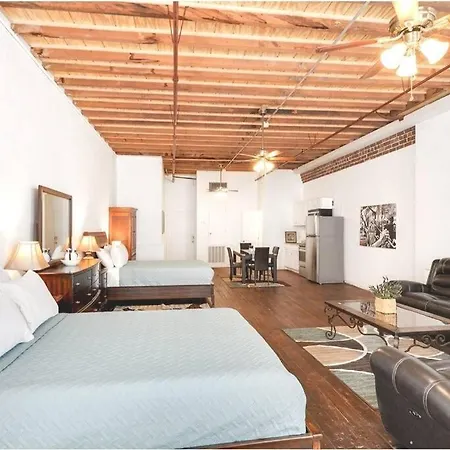 Downtown Exposed Wood 2 Min Fq Apartment New Orleans