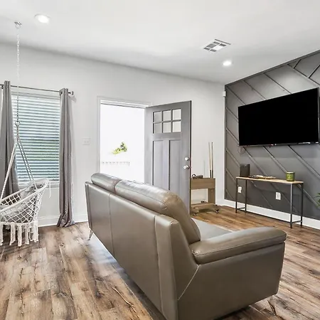 Apartment Charming Oasis In Nola New Orleans