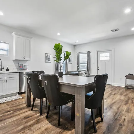 Charming Oasis In Nola * New Orleans