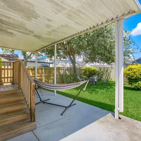 Charming W Huge Yard Near Bayoucity Park! Holiday home New Orleans