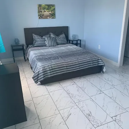 Nola Townhouse, 30 Days Minimum Rent Required New Orleans