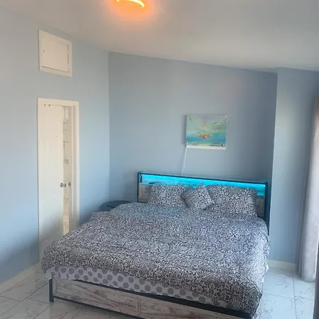 Nola Townhouse, 30 Days Minimum Rent Required