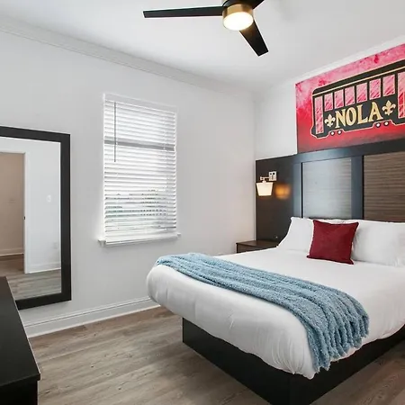 Beautiful Modern With A Twist * New Orleans