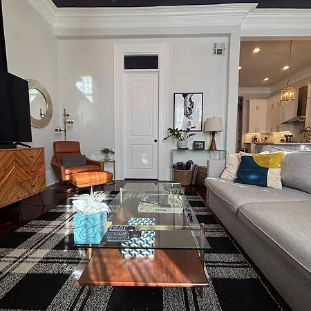 Luxe Historic With Pool & Hot Tub New Orleans