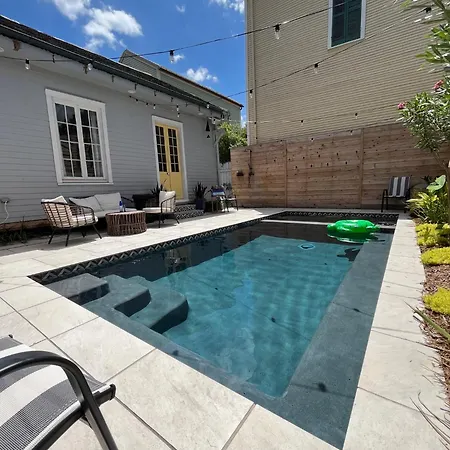 Holiday home Luxe Historic With Pool & Hot Tub