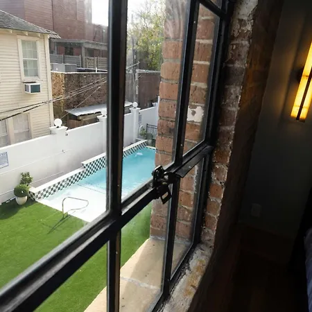 Beautiful 4 Bed 4 Bath Chez Moi With Pool Holiday home