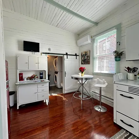 Centrally Located Garden * New Orleans
