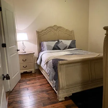 Luxury Decatur St New Orleans, French Quarter's Vieux Carre Apartment *