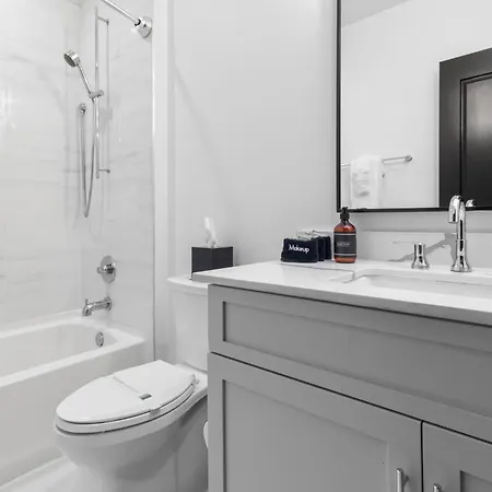 Hotel Spacious 2br Downtown Walk To Superdome French Quarter *