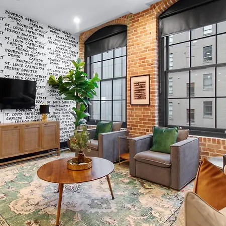 Spacious 2br Downtown Walk To Superdome French Quarter Hotel *