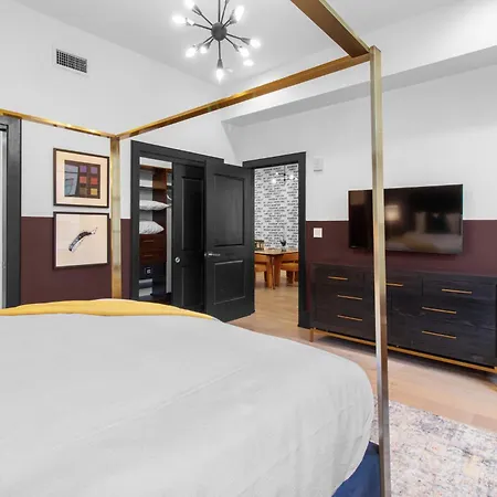 Spacious 2br Downtown Walk To Superdome French Quarter Hotel *
