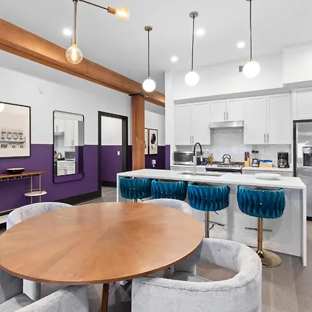 Hotel 3 Blocks From Superdome And Parade Route 4bd4ba 2 Queen Sleeper Sofa Connecting Unit Sleeps 12 *
