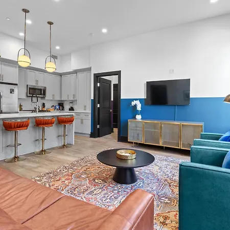 Hotel 3 Blocks From Superdome And Parade Route 4bd4ba 2 Queen Sleeper Sofa Connecting Unit Sleeps 12 *