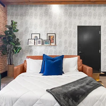 3 Blocks From Superdome And Parade Route 4bd4ba 2 Queen Sleeper Sofa Connecting Unit Sleeps 12 Hotel New Orleans