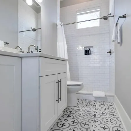 Holiday home Chic 3br Esplanade W Yard New Orleans