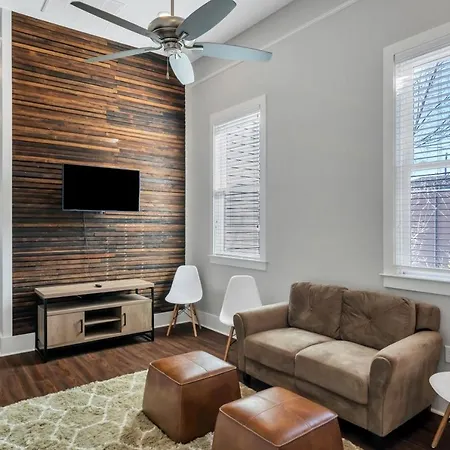 Chic 3br Esplanade W Yard Holiday home New Orleans