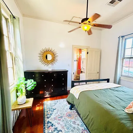 Holiday home Charming Hideaway