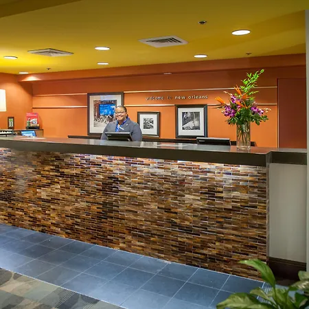 Hampton & Downtown French Quarter Area Hotel 3*