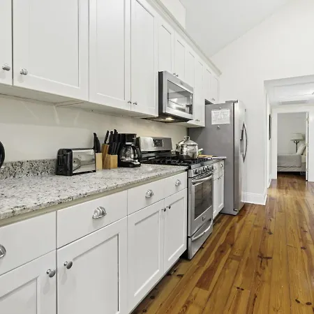Holiday home Chic Marigny Retreat Near French Quarter *