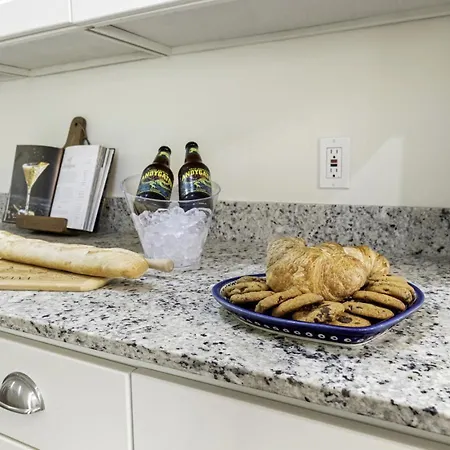 Chic Marigny Retreat Near French Quarter New Orleans