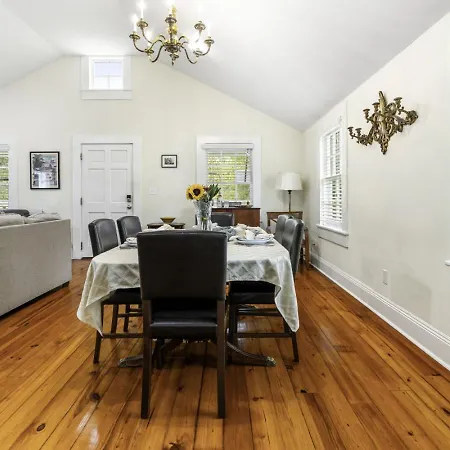 Holiday home Chic Marigny Retreat Near French Quarter *
