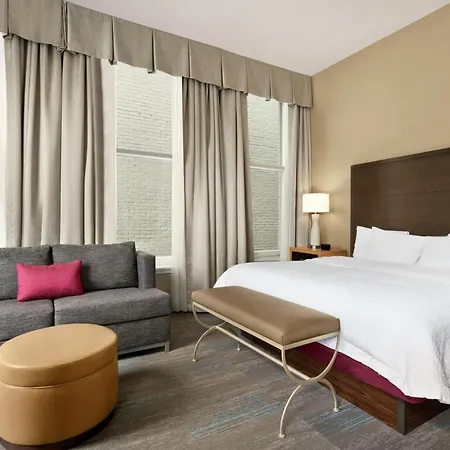 Hampton & Downtown French Quarter Area Hotel
