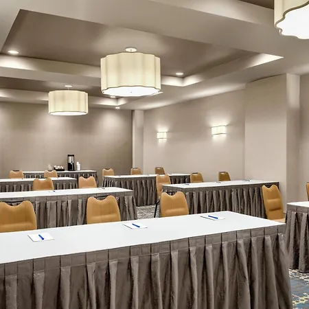 Hampton & Downtown French Quarter Area Hotel 3*
