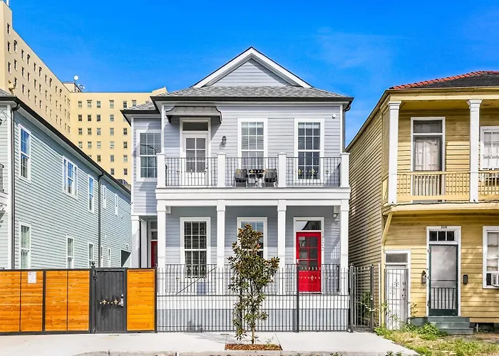 French Quarter Condo Walking Distance To Hot Spots