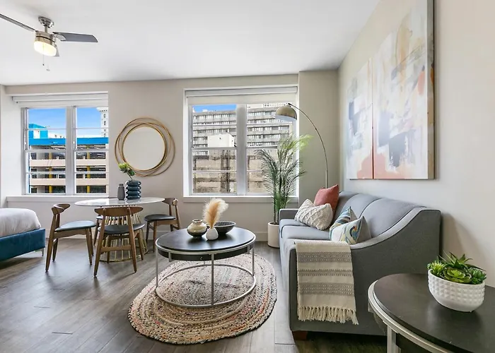 Charming Studio Near French Quarter