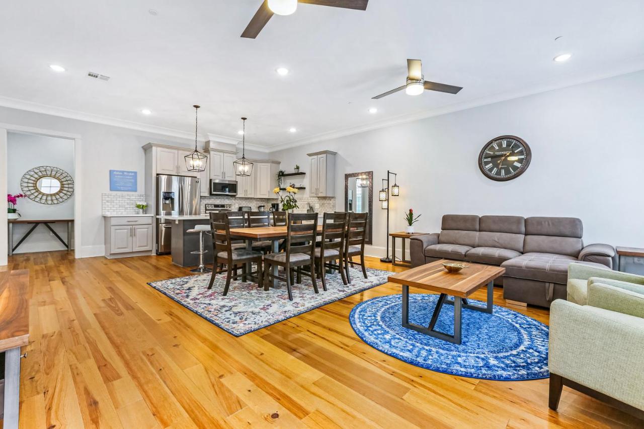 Hosteeva Stunning 4 Bedroom W Pool Steps To St Charles Ave Apartment New Orleans