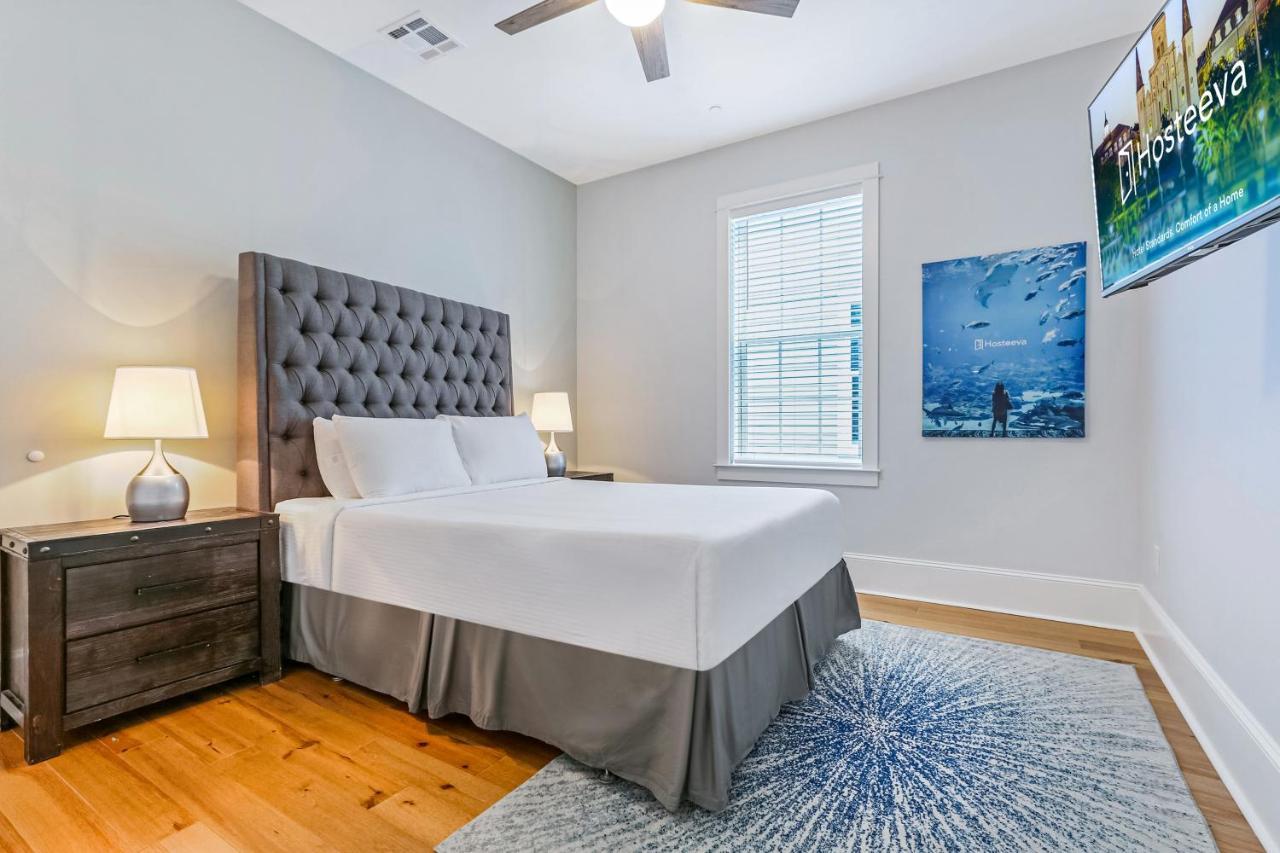 Hosteeva Stunning 4 Bedroom W Pool Steps To St Charles Ave Apartment *