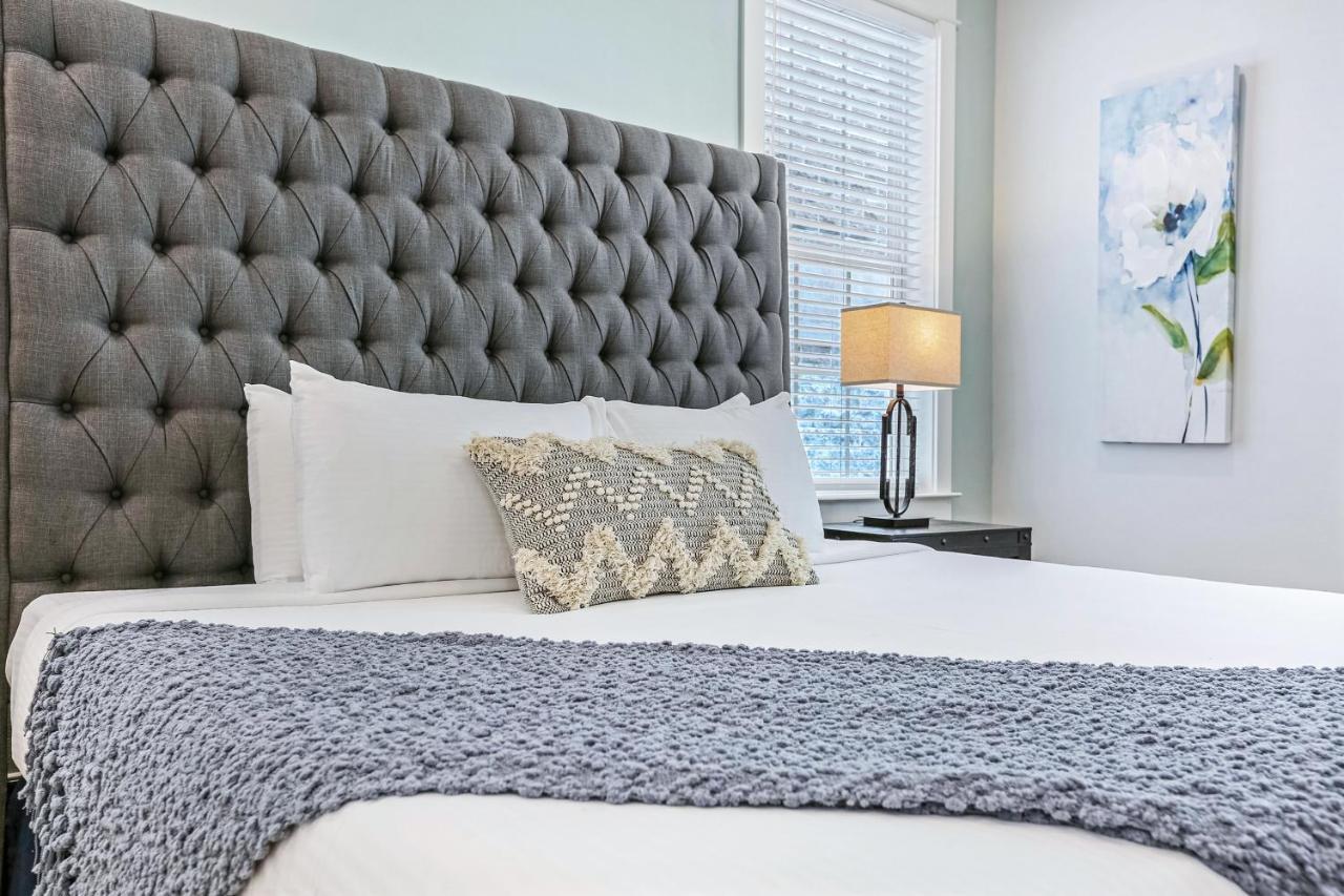 Hosteeva Stunning 4 Bedroom W Pool Steps To St Charles Ave *