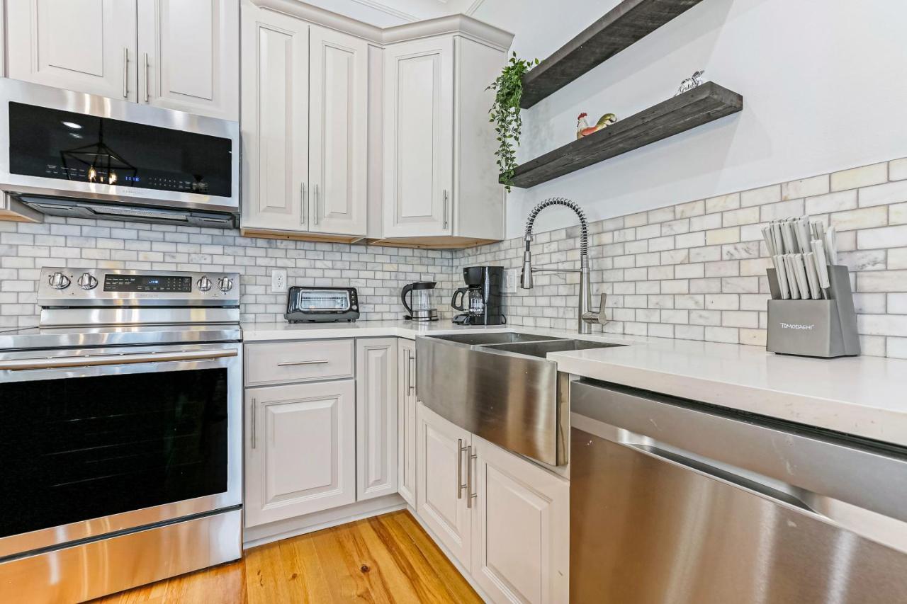 Apartment Hosteeva Stunning 4 Bedroom W Pool Steps To St Charles Ave