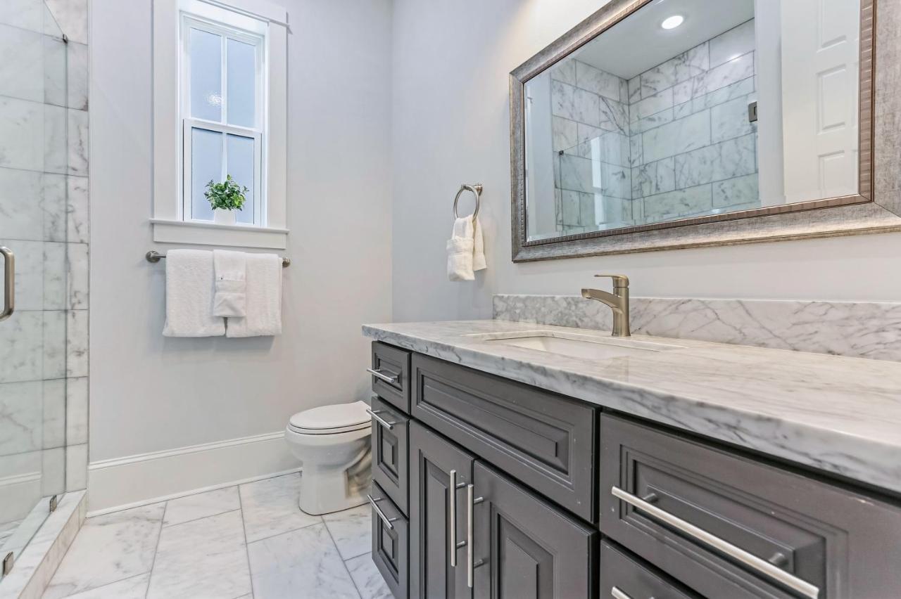 Apartment Hosteeva Stunning 4 Bedroom W Pool Steps To St Charles Ave