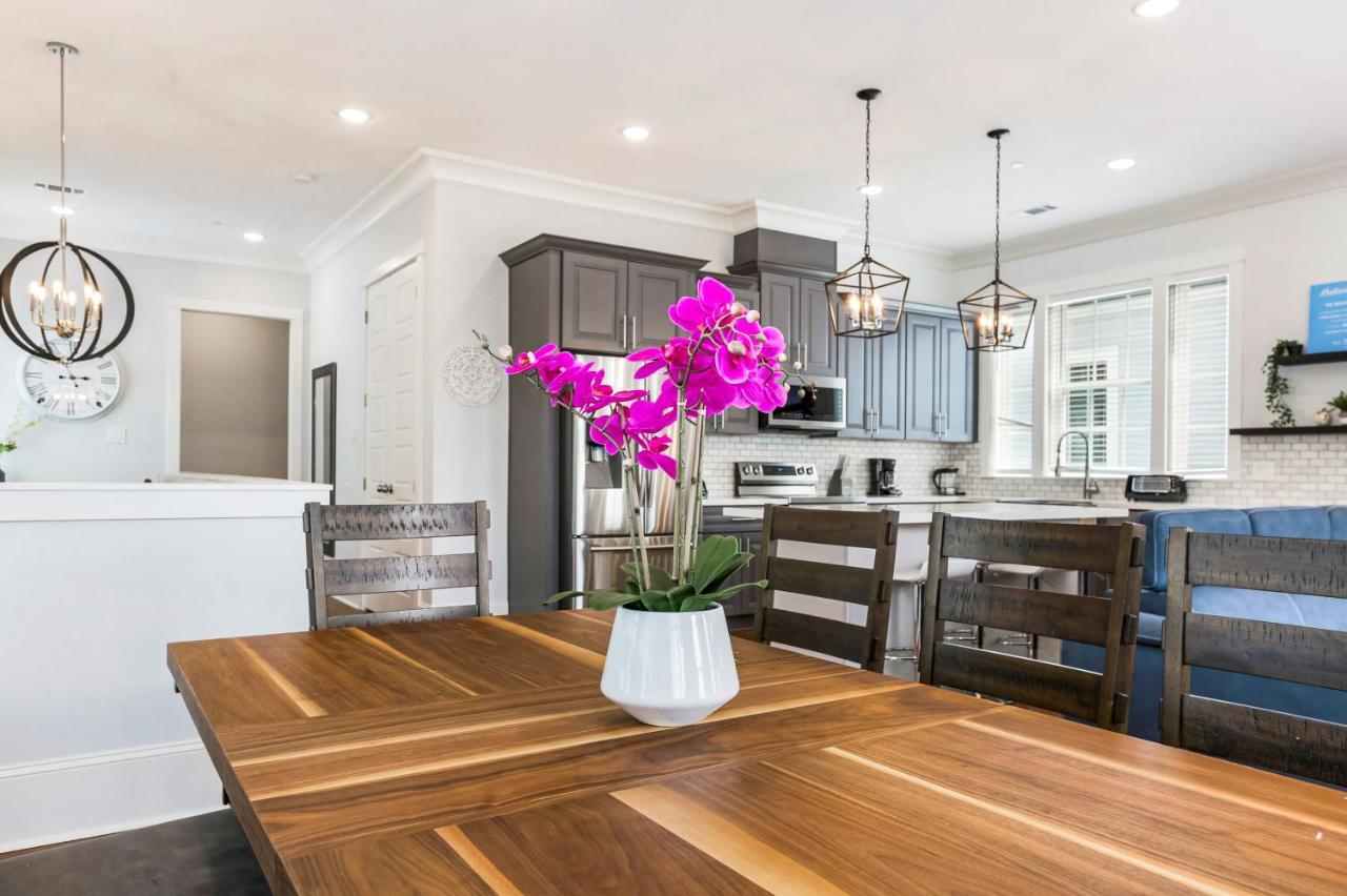Apartment Hosteeva Brand New With A Pool Steps To St Charles Ave New Orleans
