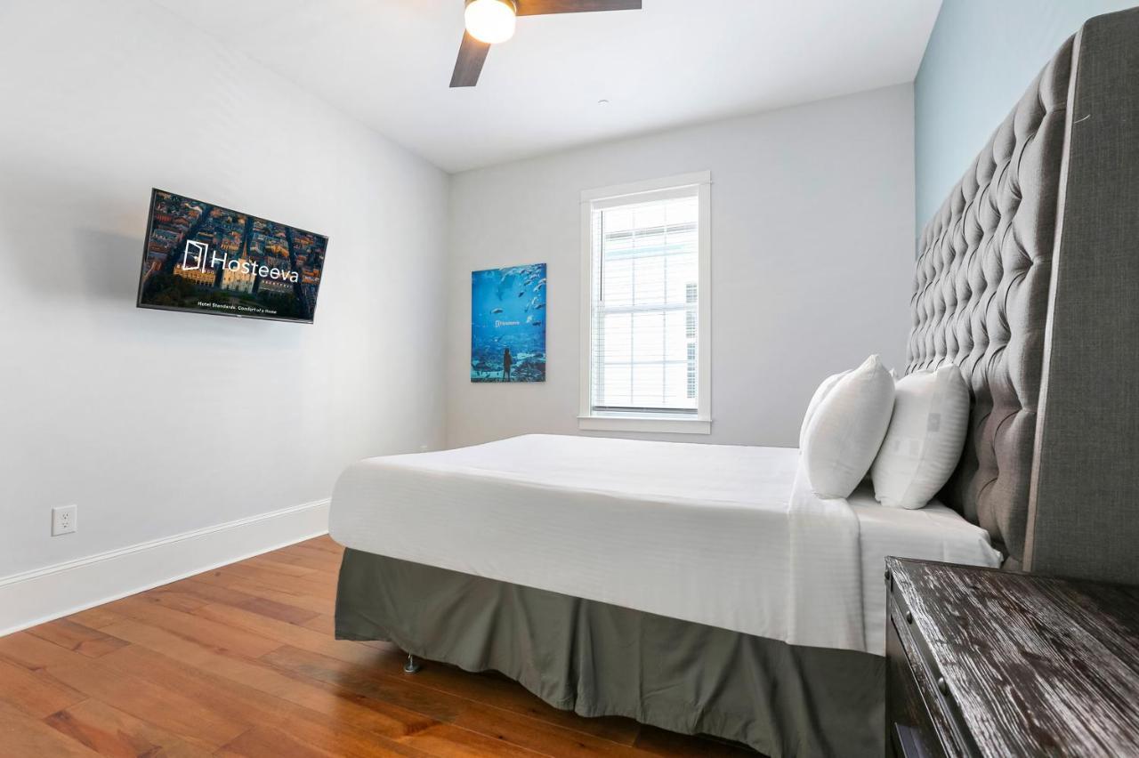 Apartment Hosteeva Brand New With A Pool Steps To St Charles Ave *