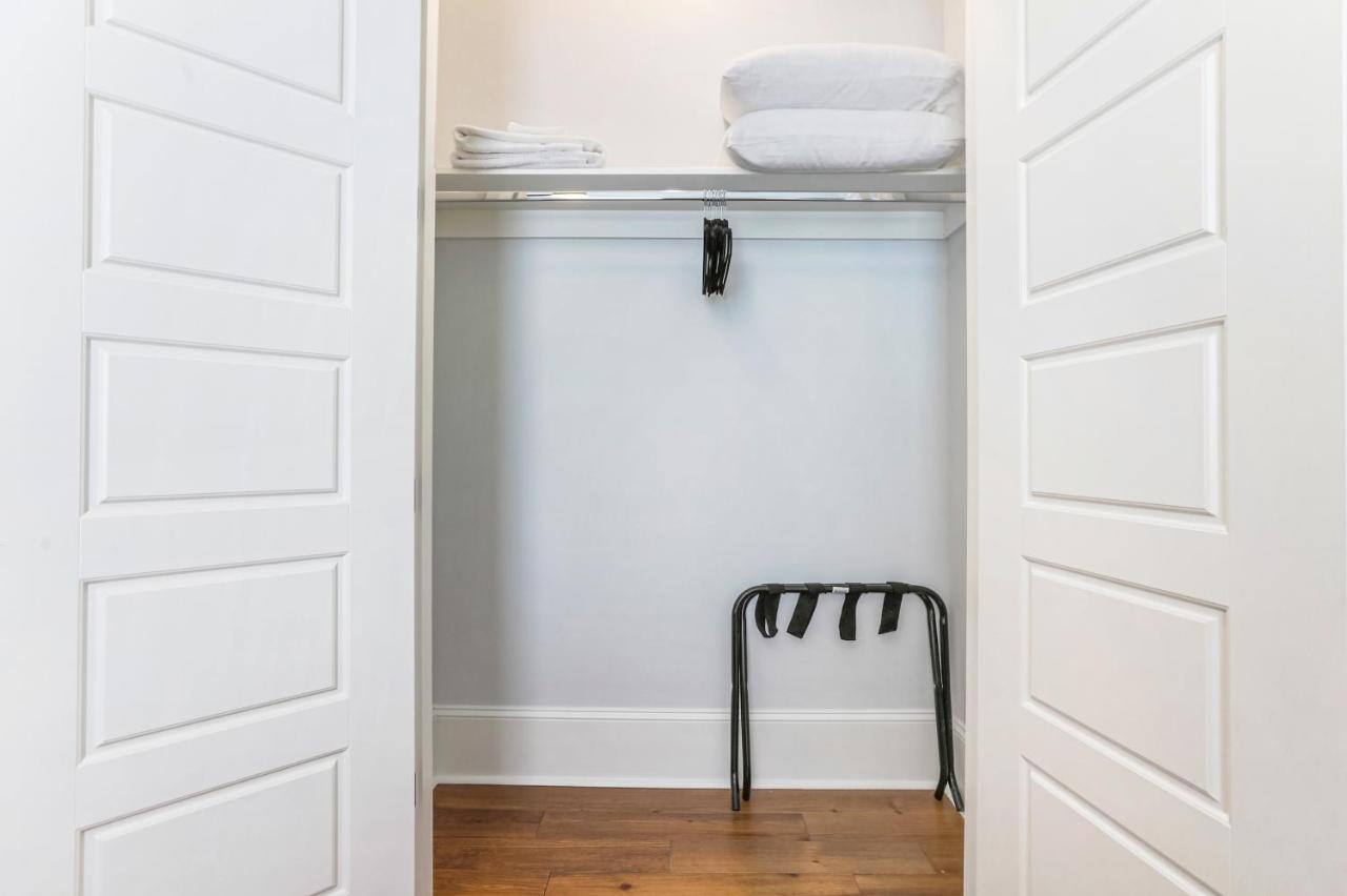 Hosteeva Brand New With A Pool Steps To St Charles Ave Apartment New Orleans