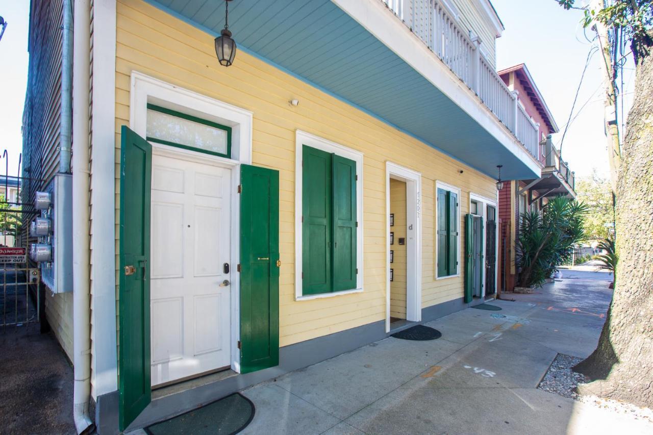 Apartment Parrot Palace New Orleans
