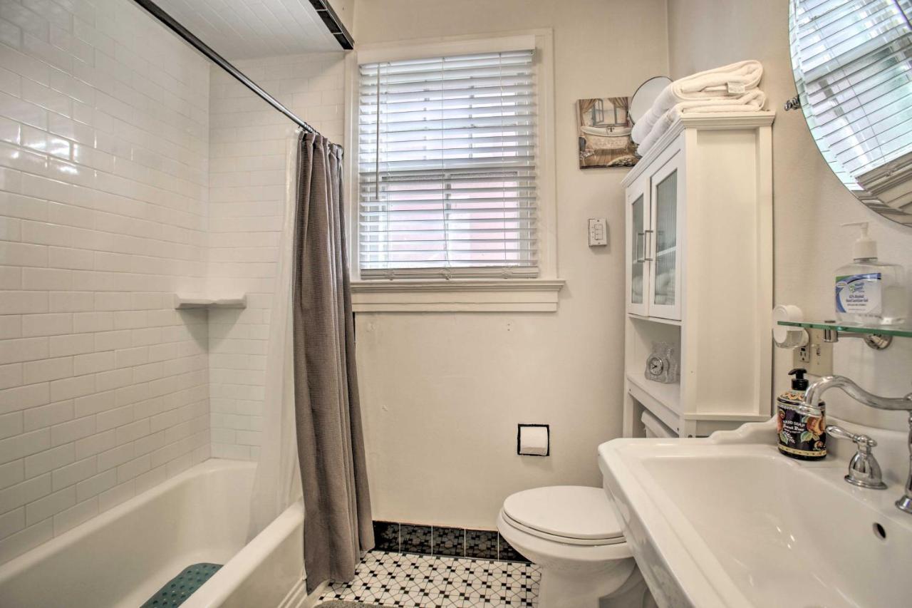Vibrant Nola Retreat About 2 Miles To Bourbon Street Holiday home *