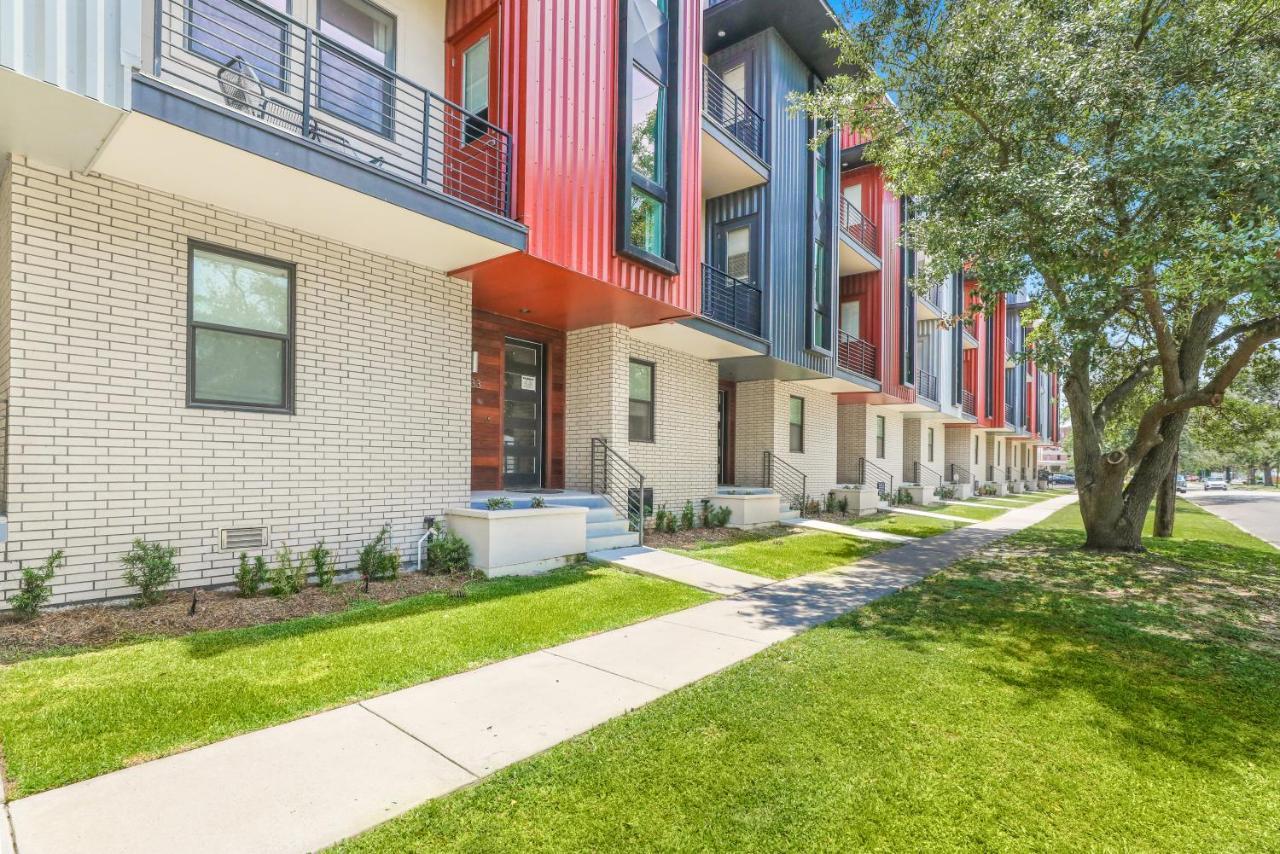 Holiday home Amazing New Construction With Balconies New Orleans