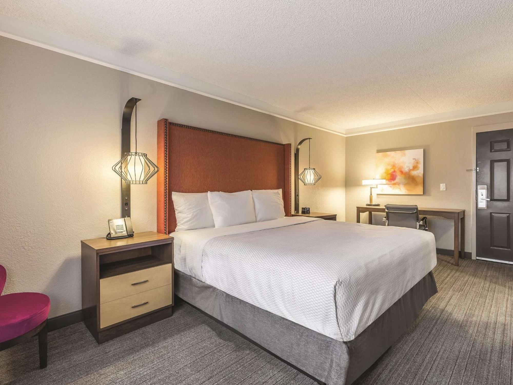 Hotel La Quinta & By Wyndham Downtown New Orleans