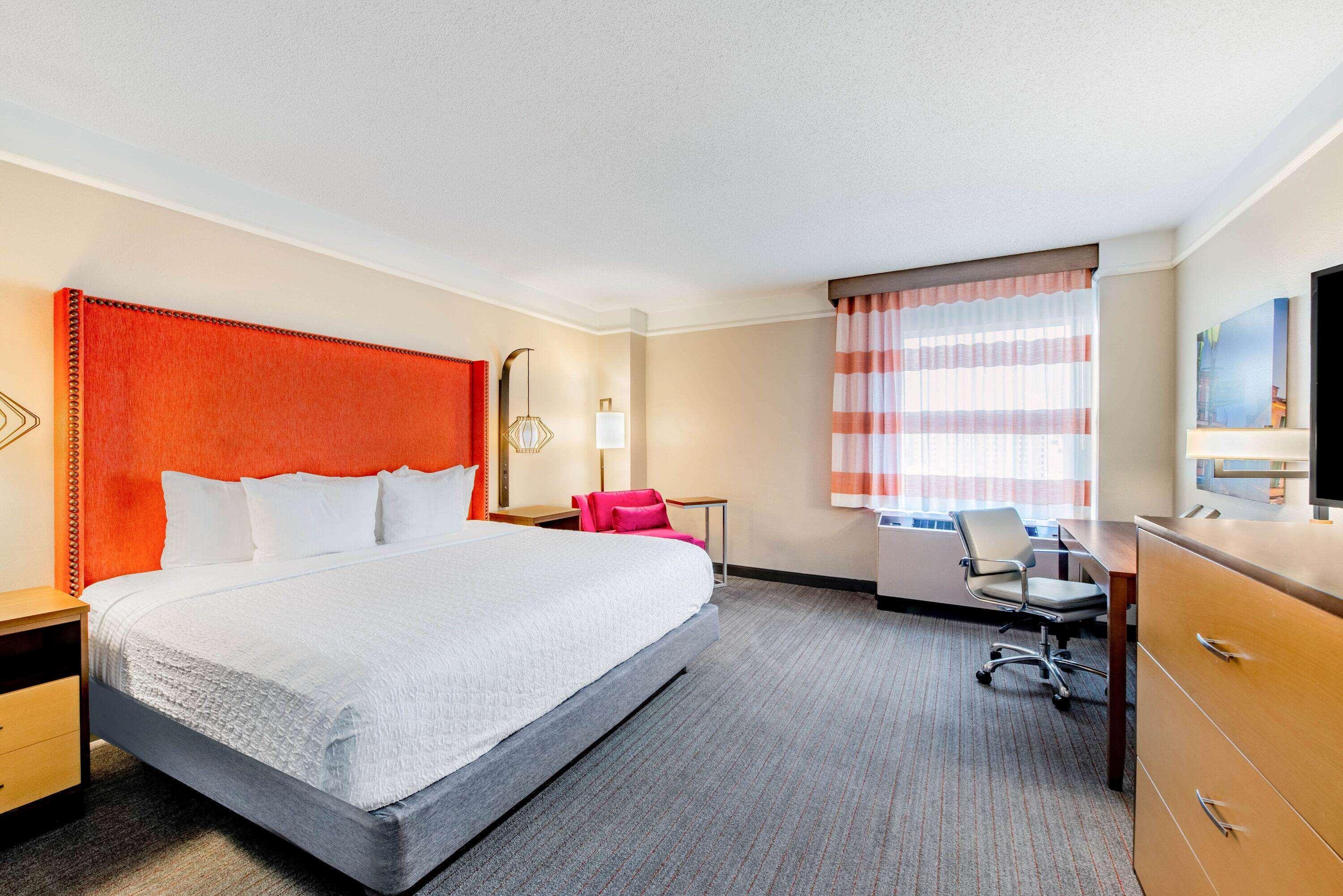 La Quinta By Wyndham Downtown Hotel New Orleans