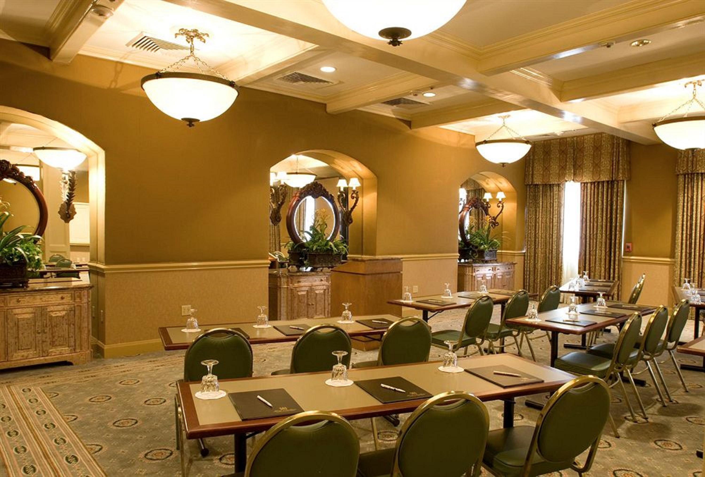 Bienville House Hotel 3*