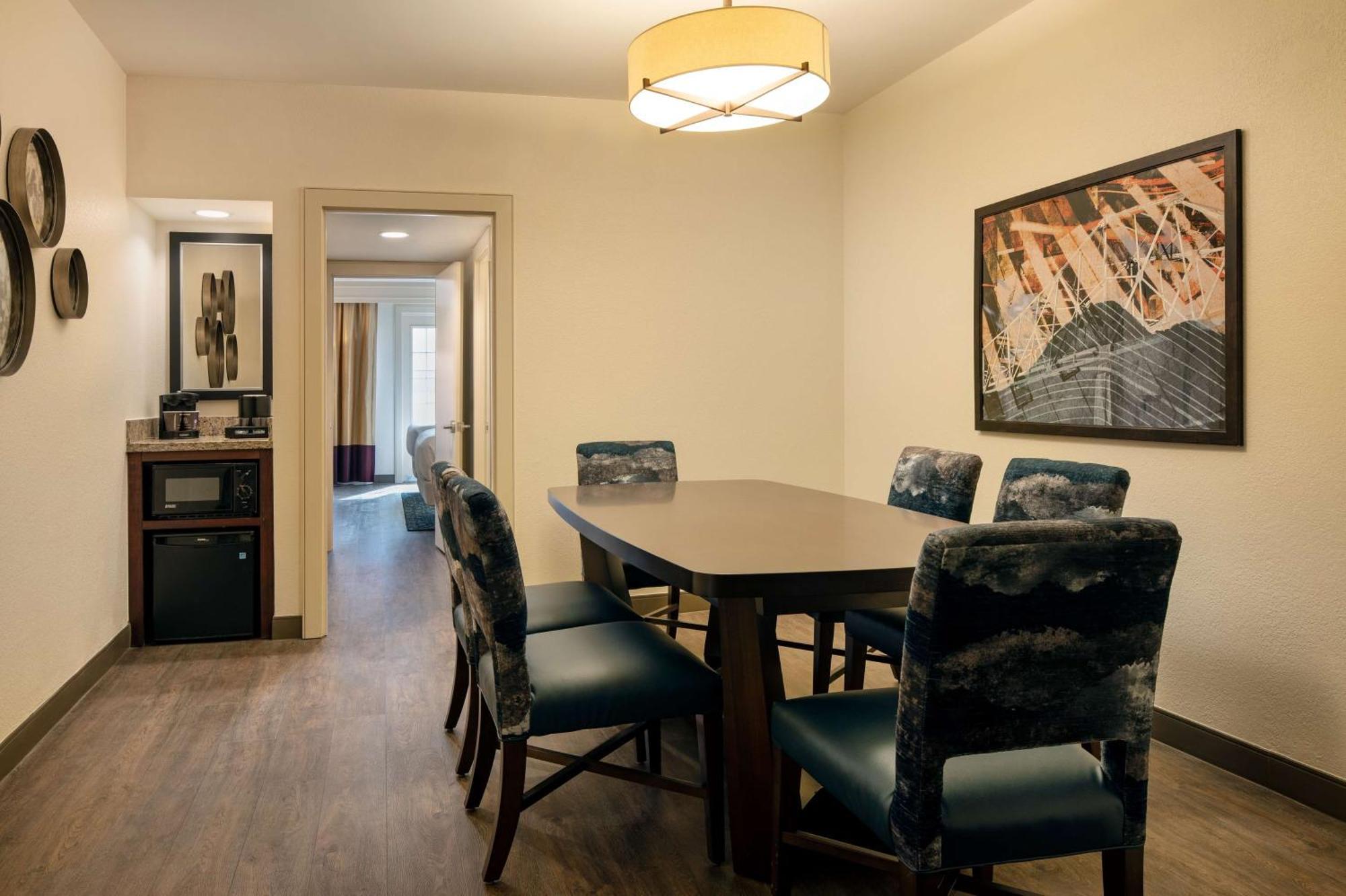 Embassy By Hilton Convention Center 3*