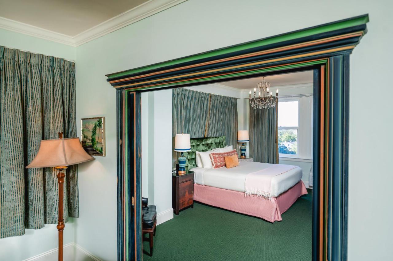 The Pontchartrain Hotel 4*